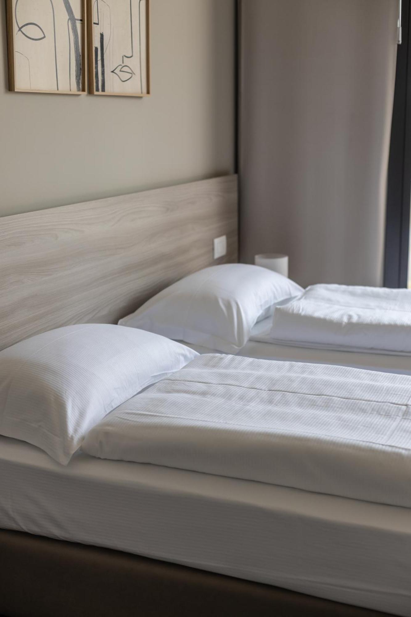 Virtual Aparthotel Opera Luaran gambar